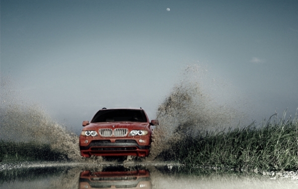Photograph Simon Stock Bmw X5 on One Eyeland